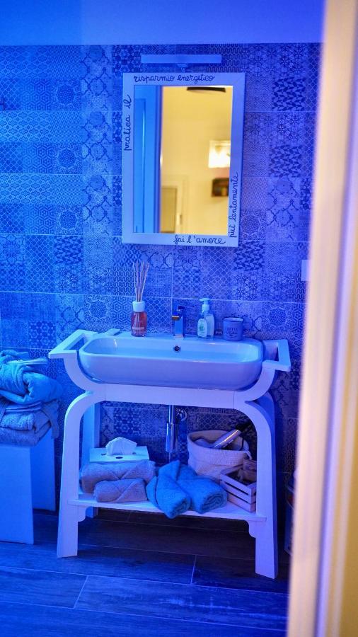 Bed Art Relaxing Suite - Appartamento Con Sauna Happiness Suite Gallery San Benedetto del Tronto Ngoại thất bức ảnh